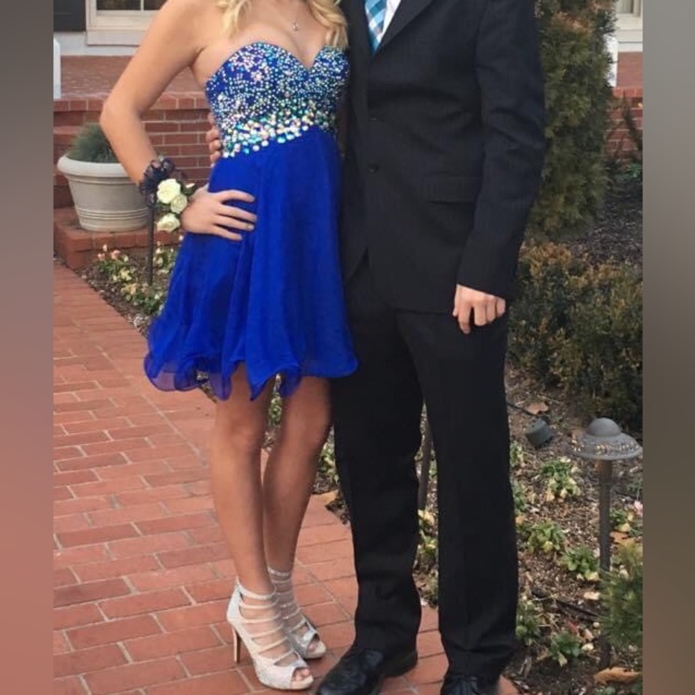 Short Royal Blue Jeweled Prom/Homecoming/Formal Dress Size 0